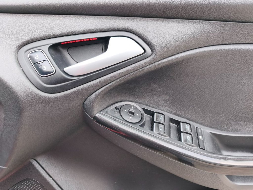 Used Ford Focus 2017 for sale - 76604373: Photo 13