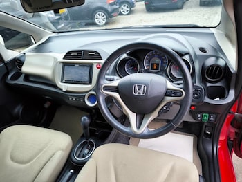 Used Honda Jazz 2023 for sale - 76139469: Photo 4