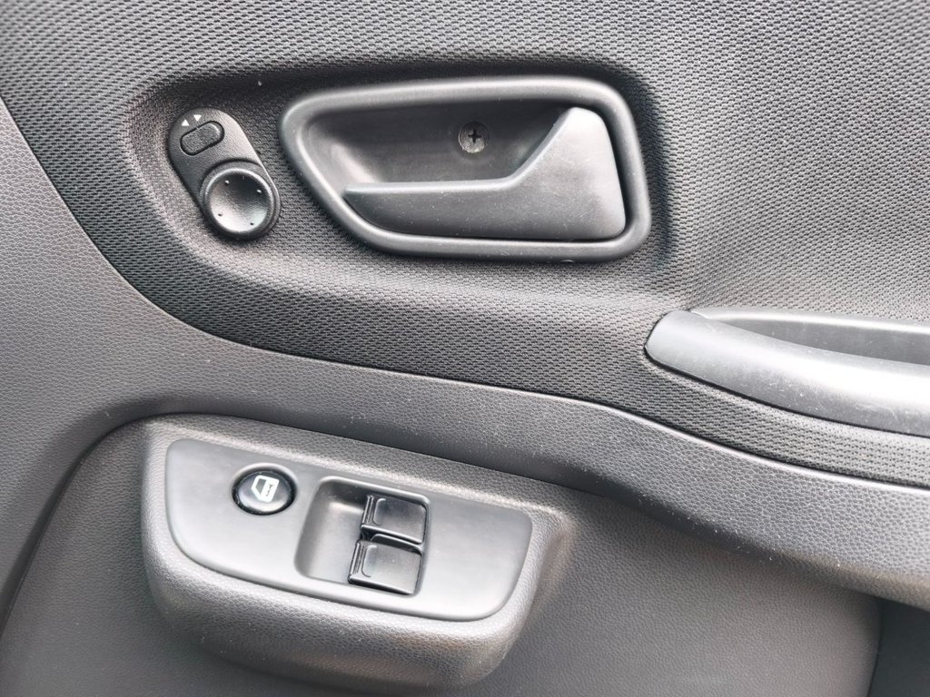 Used Suzuki Ignis 2007 for sale - 76617926: Photo 17