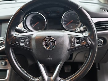 Used Vauxhall Astra 2018 for sale - 76985834: Photo