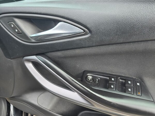 Used Vauxhall Astra 2016 for sale - 76245130: Photo 20