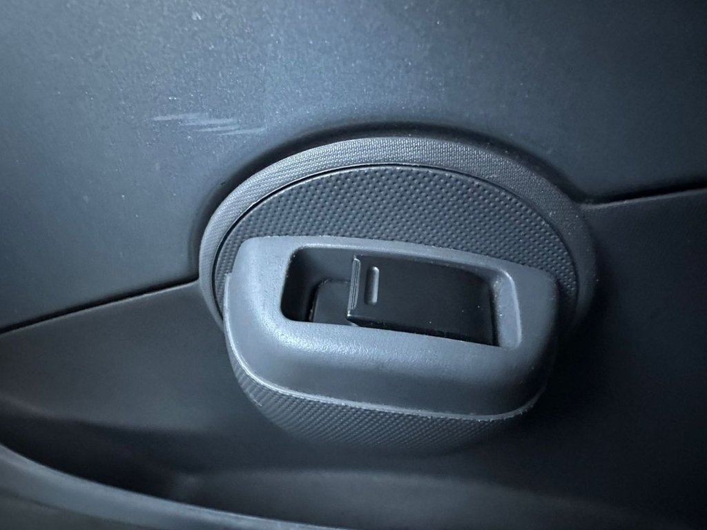 Used Toyota AYGO 2006 for sale - 76510225: Photo 18