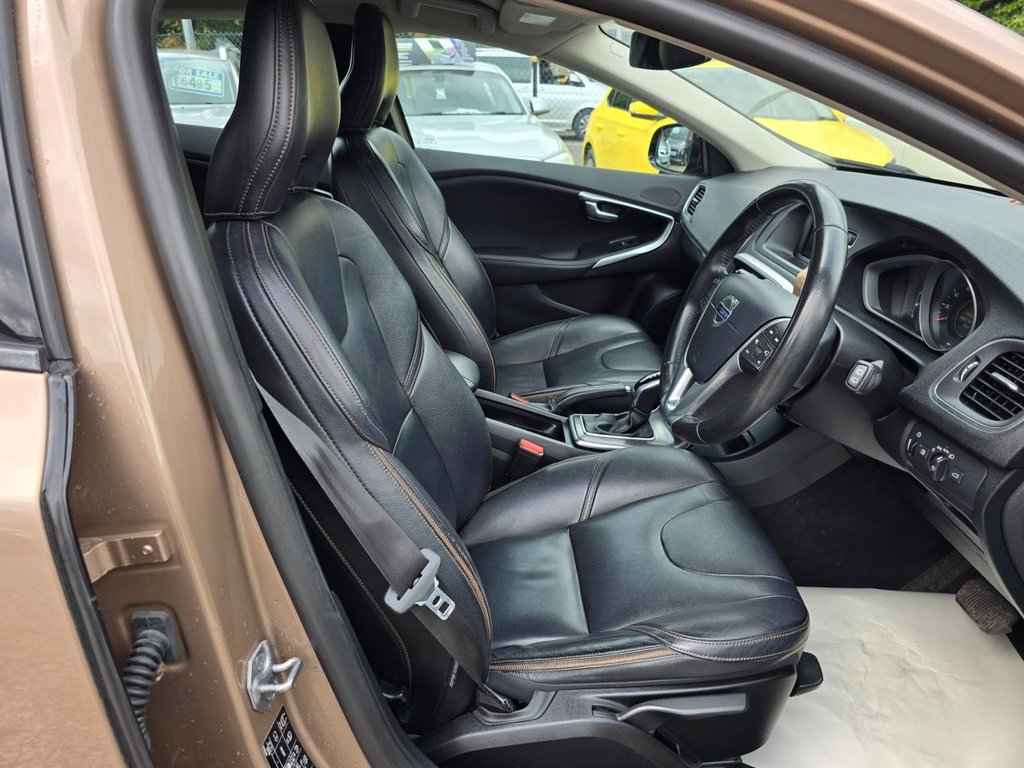 Used Volvo V40 2015 for sale - 76256000: Photo 15