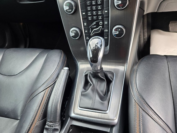 Used Volvo V40 2015 for sale - 76256000: Photo 17