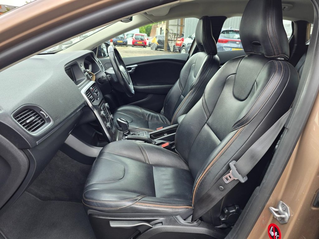 Used Volvo V40 2015 for sale - 76256000: Photo 20