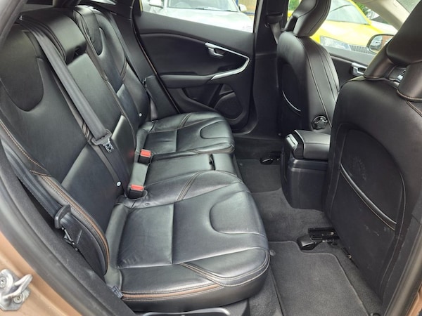 Used Volvo V40 2015 for sale - 76256000: Photo 21