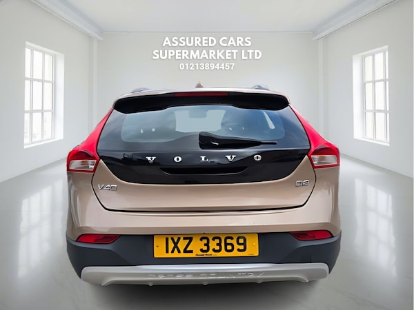 Used Volvo V40 2015 for sale - 76256000: Photo 9