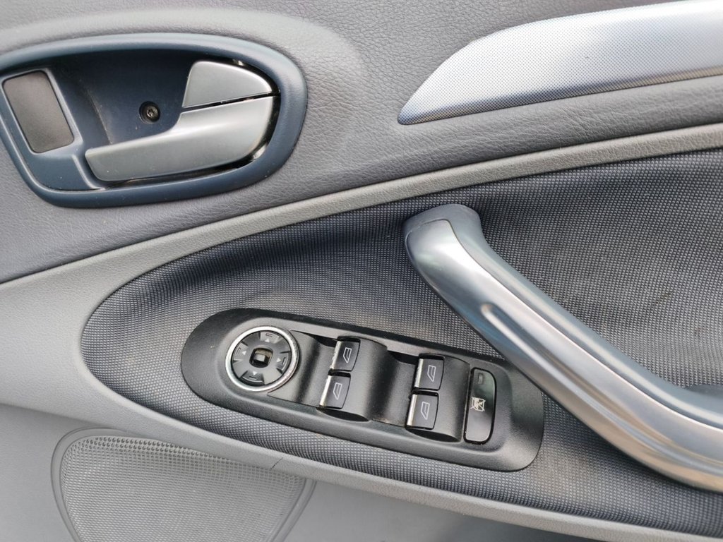 Used Ford Galaxy 2008 for sale - 76297063: Photo 17