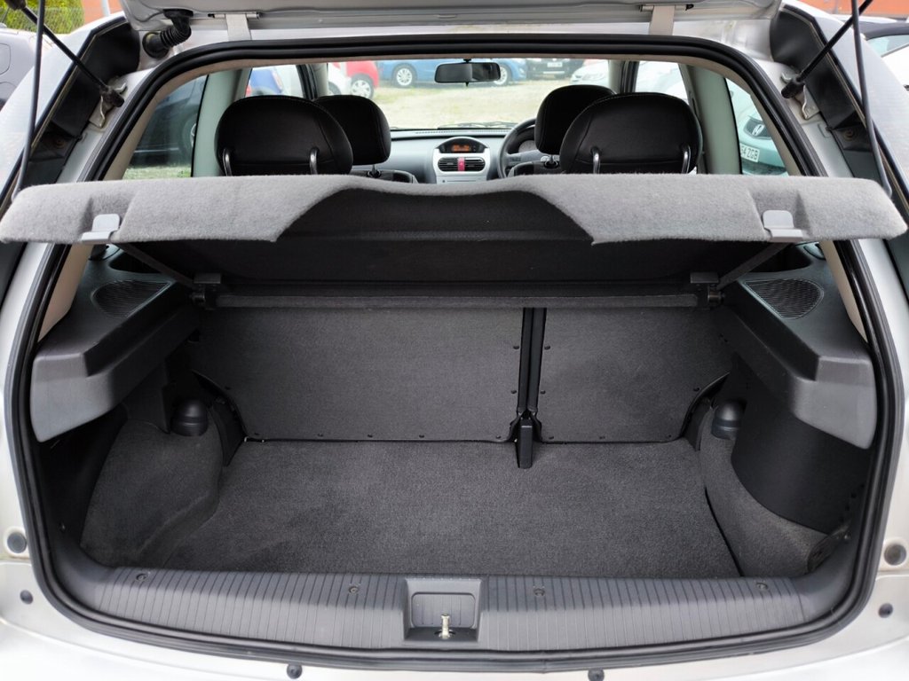 Used Vauxhall Corsa 2005 for sale - 76429747: Photo 24