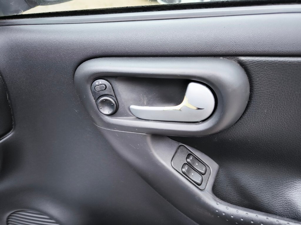 Used Vauxhall Corsa 2005 for sale - 76429747: Photo 26