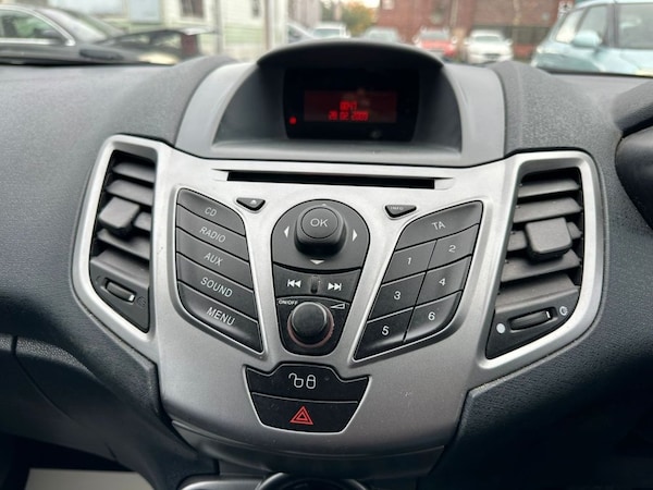 Used Ford Fiesta 2009 for sale - 76228946: Photo 18