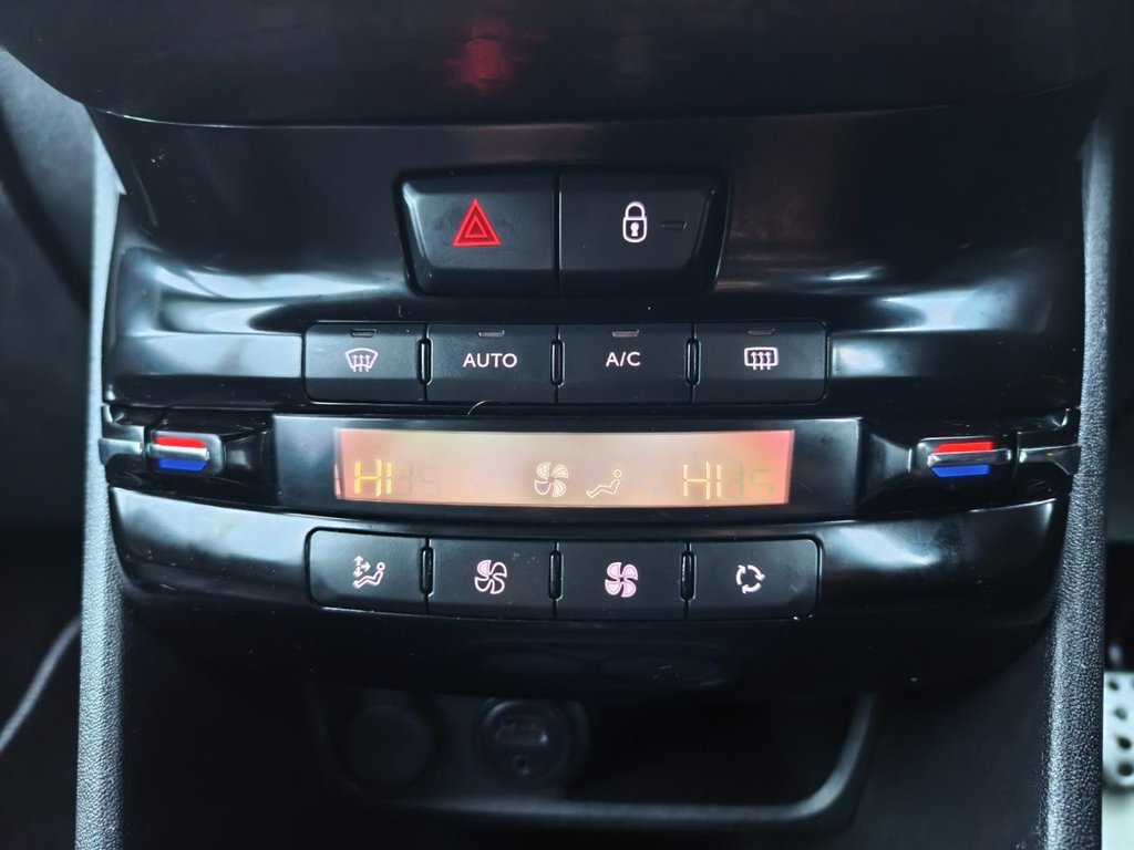 Used Peugeot 208 2017 for sale - 76784258: Photo 18