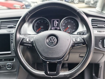 Used Volkswagen Golf 2015 for sale - 78543852: Photo