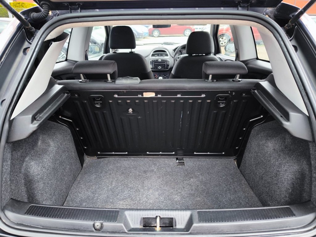 Used Fiat Punto 2013 for sale - 76139459: Photo 19