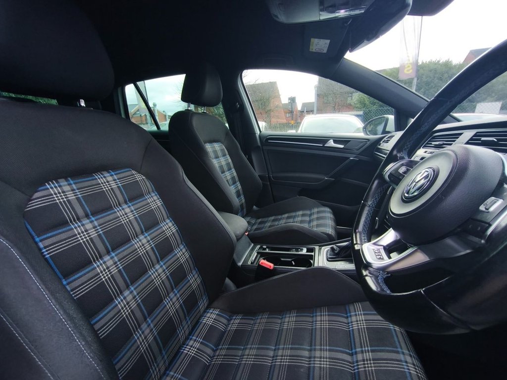 Used Volkswagen Golf 2015 for sale - 77226779: Photo 33