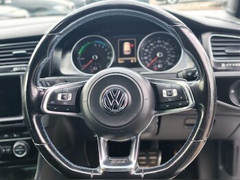 Used Volkswagen Golf 2015 for sale - 77226779: Photo