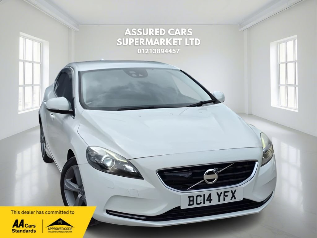Used Volvo V40 2025 for sale - 76139531: Photo 1
