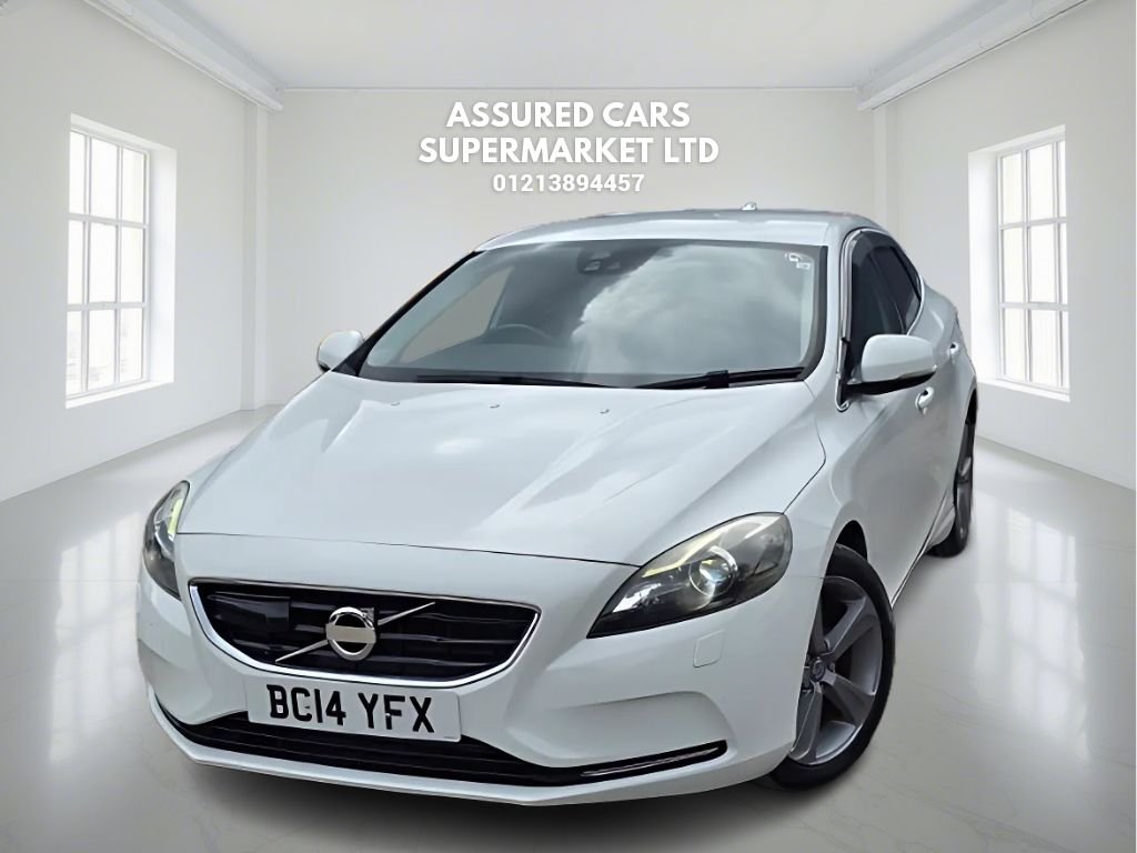 Used Volvo V40 2025 for sale - 76139531: Photo 2