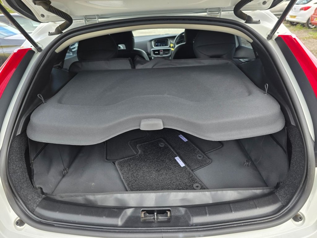 Used Volvo V40 2025 for sale - 76139531: Photo 24