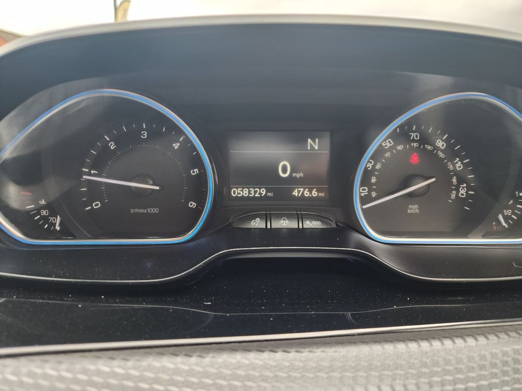 Used Peugeot 2008 2014 for sale - 76139476: Photo 17