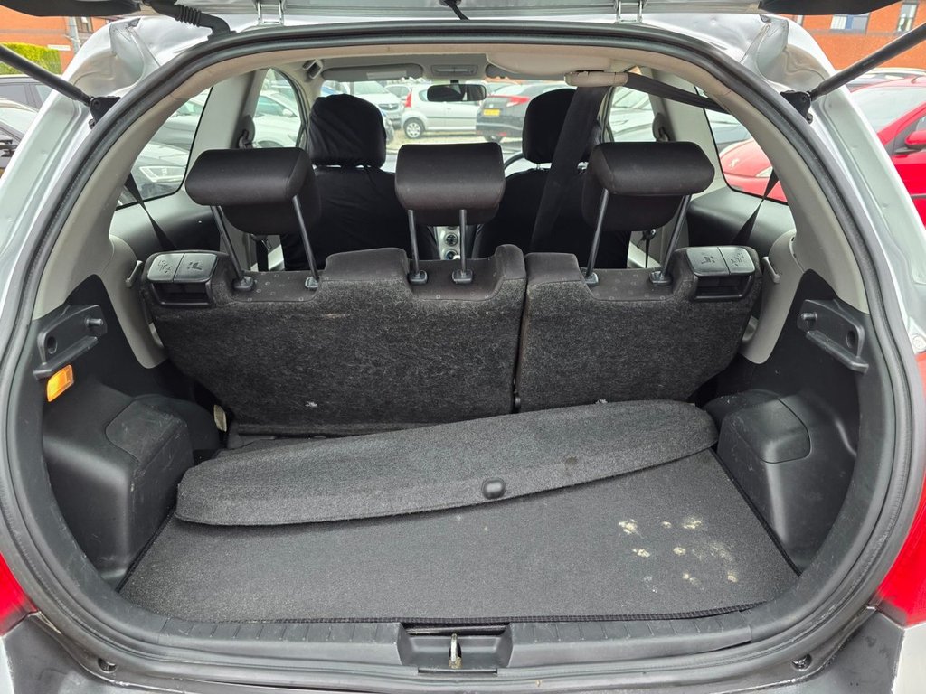 Used Toyota Yaris 2006 for sale - 76139483: Photo 22