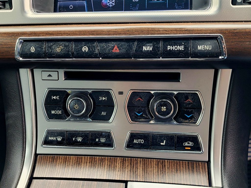 Used Jaguar XF 2012 for sale - 76139480: Photo 16