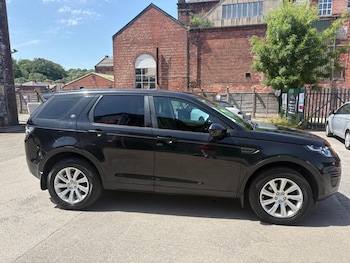 Used Land Rover Discovery Sport 2015 for sale - 79373881: Photo