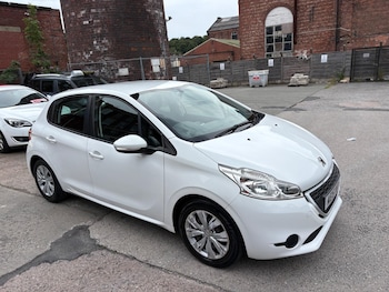 Used Peugeot 208 2015 for sale - 79426298: Photo