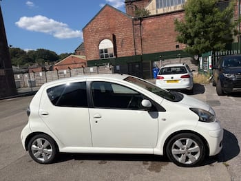 Used Toyota AYGO 2012 for sale - 79621416: Photo