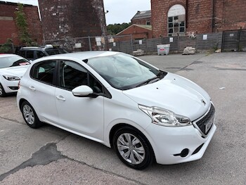 Used Peugeot 208 2015 for sale - 79401305: Photo