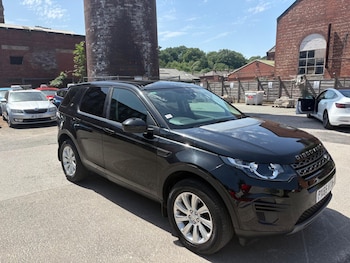 Used Land Rover Discovery Sport 2015 for sale - 79412463: Photo