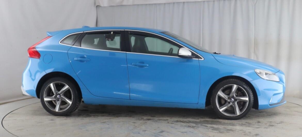 Used Volvo V40 2015 for sale - 76991425: Photo 10