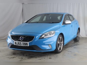 Used Volvo V40 2015 for sale - 76991425: Photo