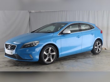 Used Volvo V40 2015 for sale - 76991425: Photo