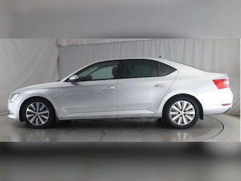 Used Skoda Superb 2017 for sale - 77253633: Photo