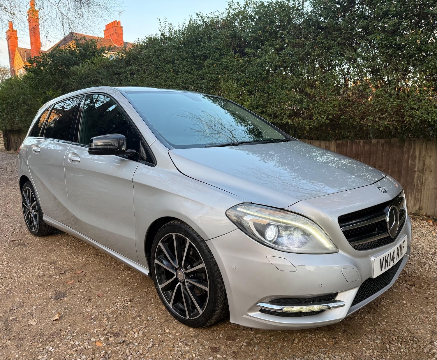 Used Mercedes-Benz B Class 2014 for sale - 76996217: Photo 2