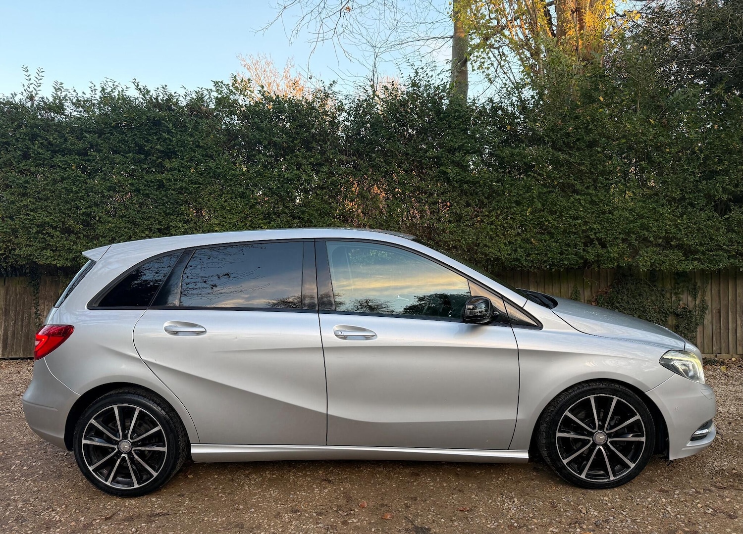 Used Mercedes-Benz B Class 2014 for sale - 76996217: Photo 9