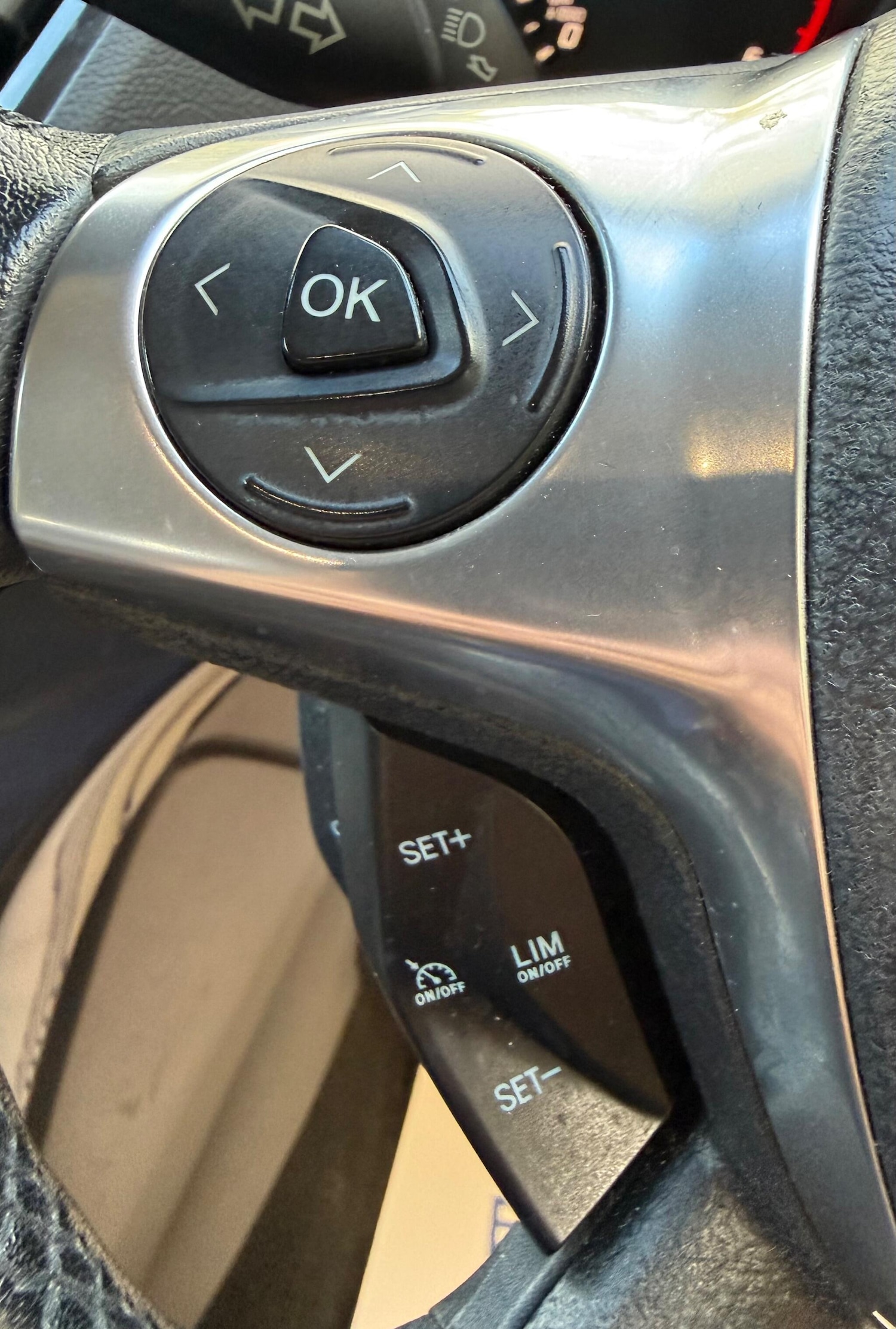 Used Ford Kuga 2013 for sale - 76990927: Photo 24