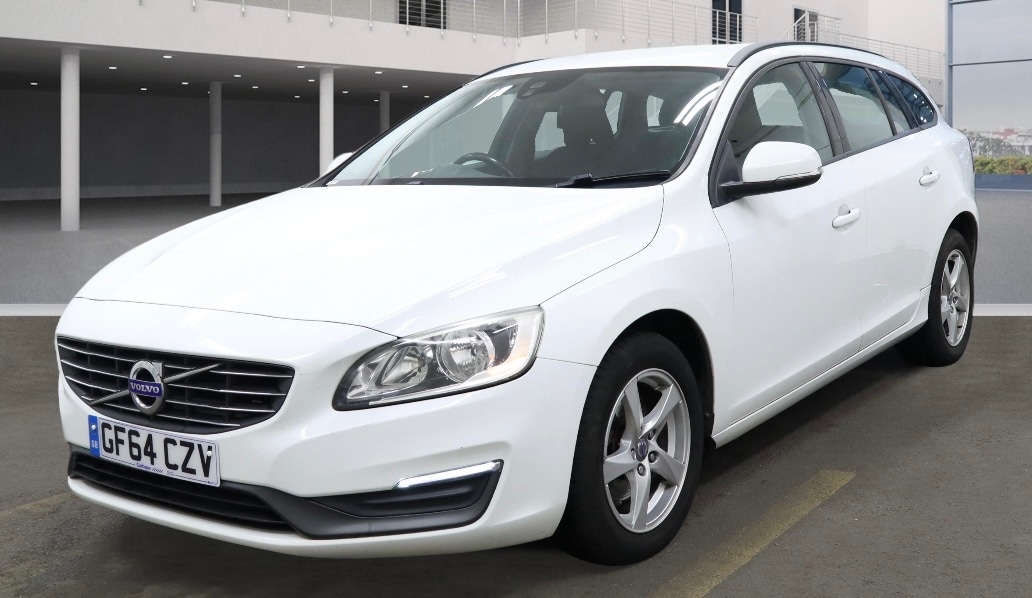 Used Volvo V60 2014 for sale - 77127678: Photo 2