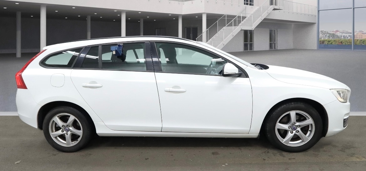 Used Volvo V60 2014 for sale - 77127678: Photo 6