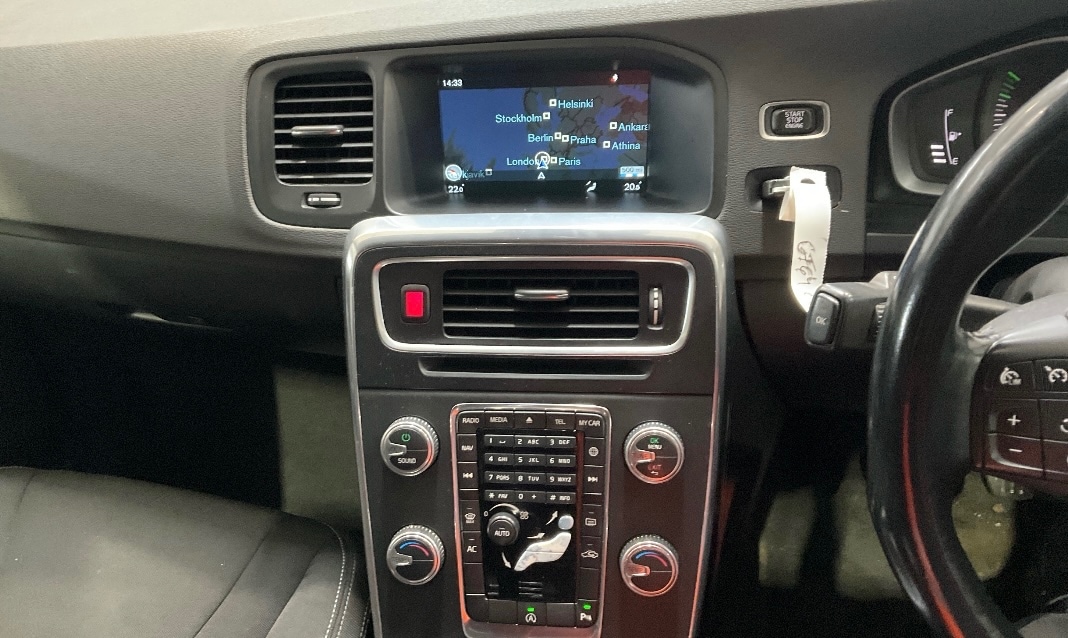 Used Volvo V60 2014 for sale - 77127678: Photo 9