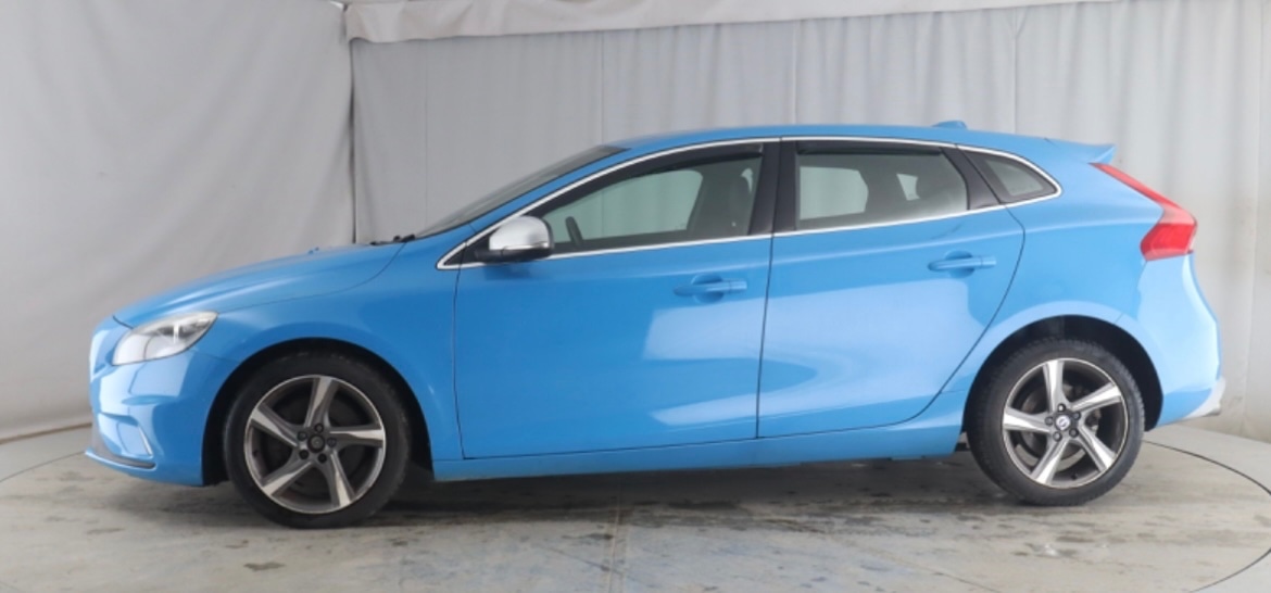 Used Volvo V40 2015 for sale - 77037044: Photo 5