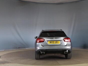 Used Mercedes-Benz GLA 2019 for sale - 79587204: Photo