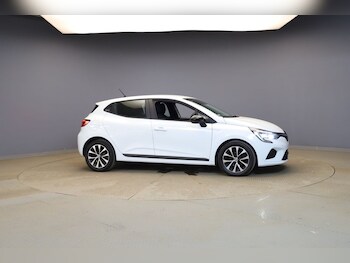 Used Renault Clio 2023 for sale - 79587477: Photo