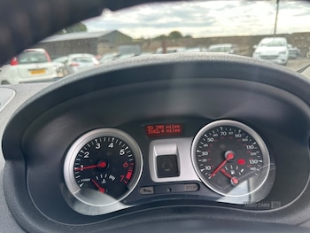 Used Renault Clio 2011 for sale - 79509960: Photo