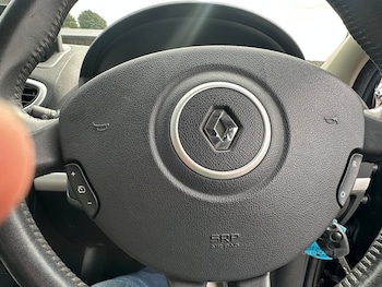 Used Renault Clio 2011 for sale - 79509960: Photo