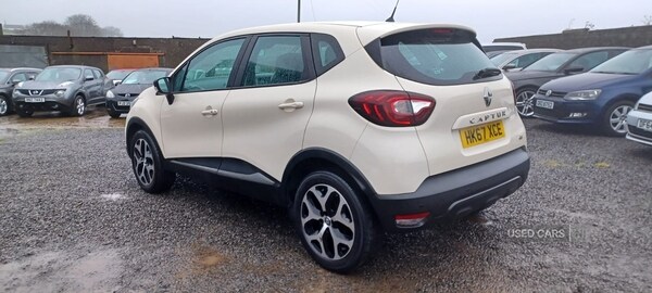 Used Renault Captur 2018 for sale - 76840107: Photo 10