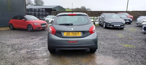 Used Peugeot 208 2013 for sale - 76927373: Photo 4