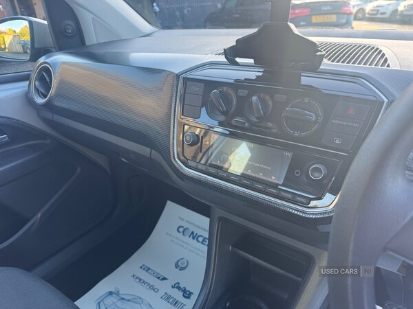Used Volkswagen up! 2019 for sale - 76702861: Photo 37