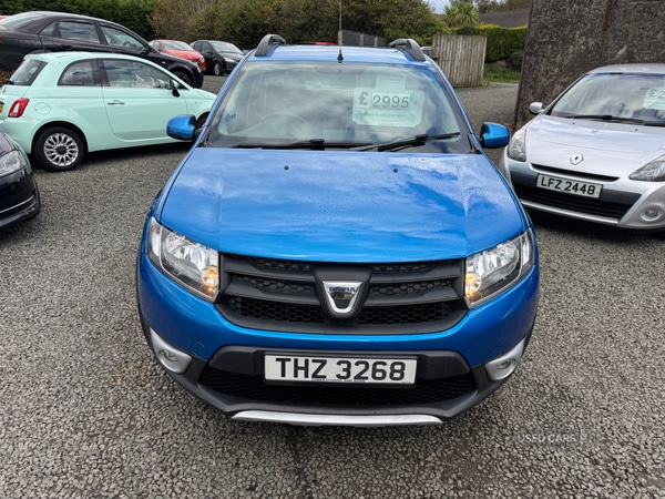 Used Dacia Sandero Stepway 2015 for sale - 76190341: Photo 2